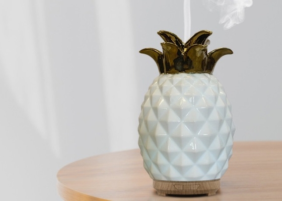 diodo emissor de luz ultrassônico da cor do humidificador 7 da névoa fria cerâmica do difusor do óleo essencial da aromaterapia do abacaxi da folha de ouro 120ml
